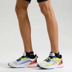 Diadora Men's Mythos Blushield Volo 3 Running Shoe- White/Black/Yellow Fluo - Regular (D) -Sneakers Shop 101.179090 C0008 CV