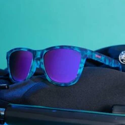 Goodr Do Androids Dream Of Electric Turtles? Sunglasses -Sneakers Shop 4 DoAndroidsDreamOfElectricTurtles Packaging