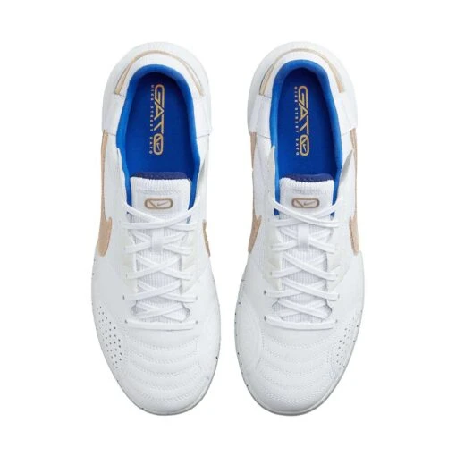 Unisex Nike Streetgato IC Soccer Shoes- White/Metallic Gold/Hyper Royal - Regular (D) - Image 4